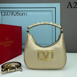VALENTINO Valentino tote bag 2022SS express individuality