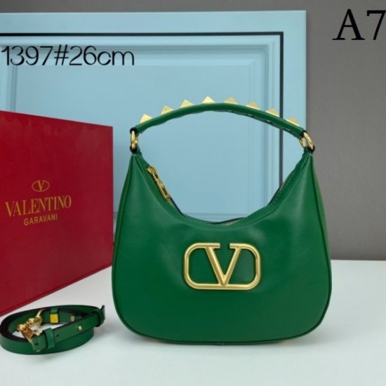 VALENTINO Valentino tote bag 2022SS express individuality VALENTINO Valentino tote bag 2022SS express individuality