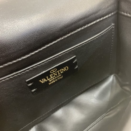 VALENTINO Valentino shoulder bag 2022SS fashionable style VALENTINO Valentino shoulder bag 2022SS fashionable style