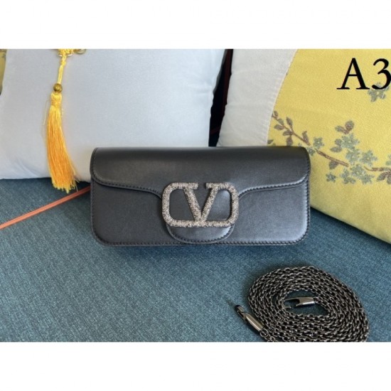 VALENTINO Valentino shoulder bag 2022SS must-see nice elegant VALENTINO Valentino shoulder bag 2022SS must-see nice elegant