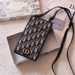 DIOR Dior 2022SS A long wallet for ladies, which is very popular for its versatility.