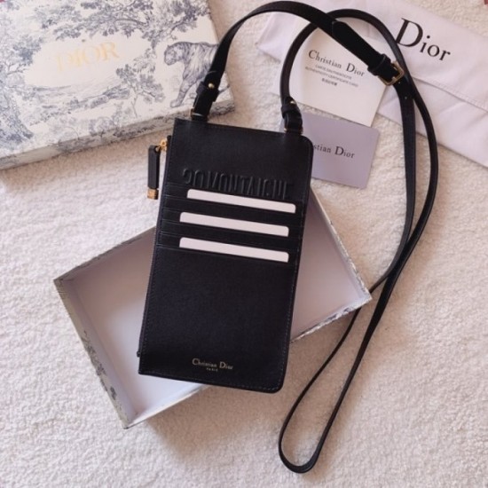 DIOR Dior 2022SS A long wallet for ladies, which is very popular for its versatility. DIOR Dior 2022SS A long wallet for ladies, which is very popular for its versatility.
