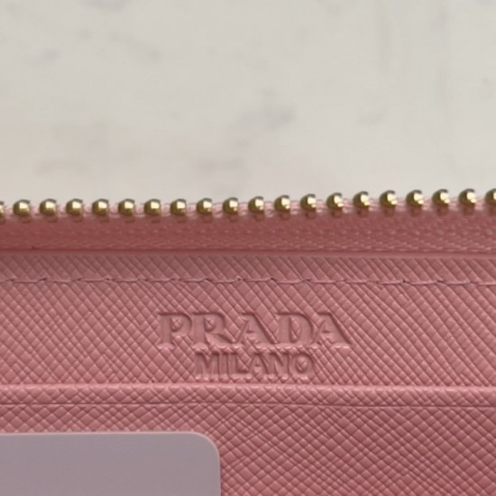 2022 New Item Get at New Sale Price Long Wallet PRADA Prada 2022 New Item Get at New Sale Price Long Wallet PRADA Prada