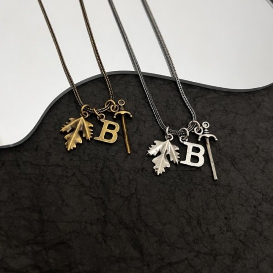 2022SS BALENCIAGA A necklace full of luxury 2022SS BALENCIAGA A necklace full of luxury