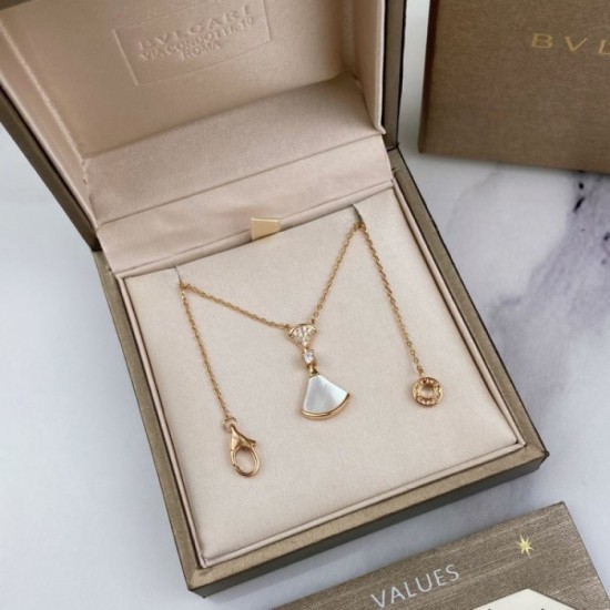 2022SS BVLGARI Bvlgari latest attention fashion necklace 2022SS BVLGARI Bvlgari latest attention fashion necklace
