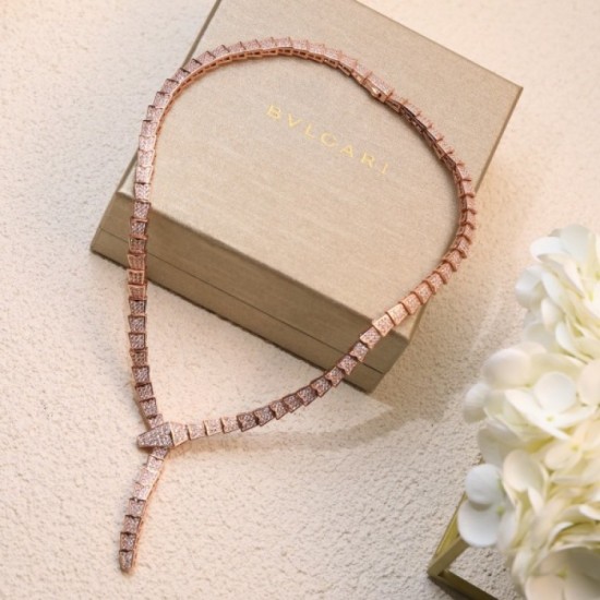 I play an active part regardless of a season BVLGARI Bvlgari 2022AW necklace I play an active part regardless of a season BVLGARI Bvlgari 2022AW necklace