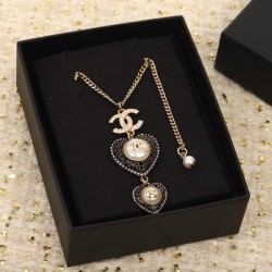 CHANEL Chanel 2022AW necklace paying attention to your feet