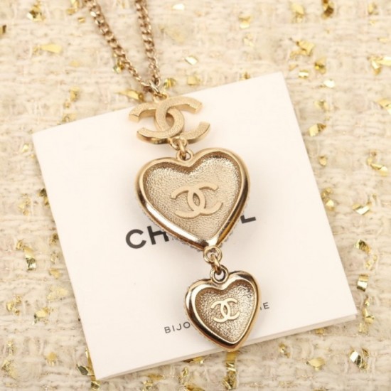 CHANEL Chanel 2022AW necklace paying attention to your feet CHANEL Chanel 2022AW necklace paying attention to your feet