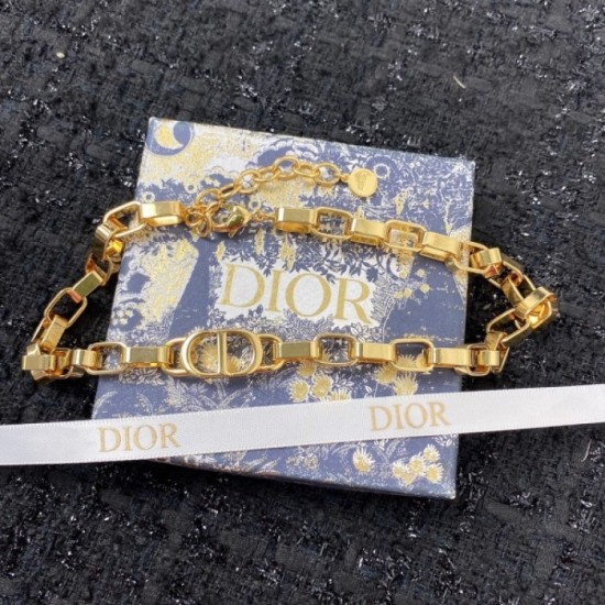 2022SS DIOR New Spring / Summer Necklace 2022SS DIOR New Spring / Summer Necklace