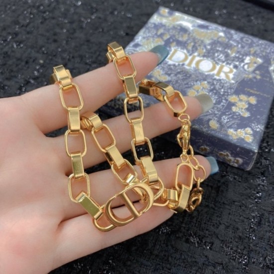 2022SS DIOR New Spring / Summer Necklace 2022SS DIOR New Spring / Summer Necklace