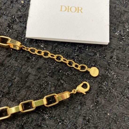 2022SS DIOR New Spring / Summer Necklace 2022SS DIOR New Spring / Summer Necklace