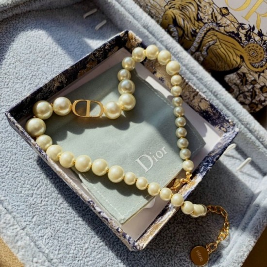 2022SS DIOR Dior Spring / Summer latest work Sold out inevitable necklace 2022SS DIOR Dior Spring / Summer latest work Sold out inevitable necklace
