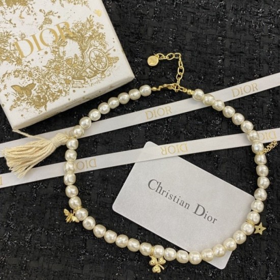 Autumn/winter new works appear one after another DIOR Dior 2022AW necklace Autumn/winter new works appear one after another DIOR Dior 2022AW necklace