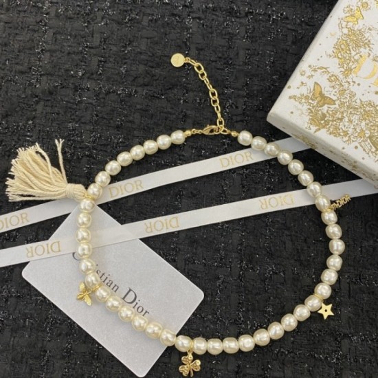 Autumn/winter new works appear one after another DIOR Dior 2022AW necklace Autumn/winter new works appear one after another DIOR Dior 2022AW necklace