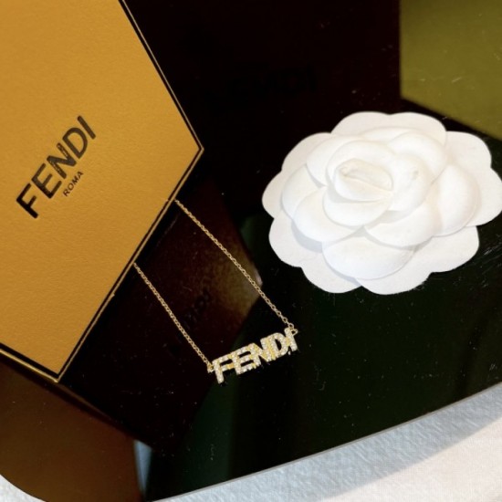 2022SS FENDI Fendi overseas limited new necklace 2022SS FENDI Fendi overseas limited new necklace