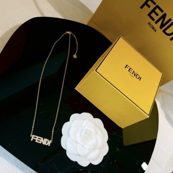 2022SS FENDI Fendi overseas limited new necklace 2022SS FENDI Fendi overseas limited new necklace