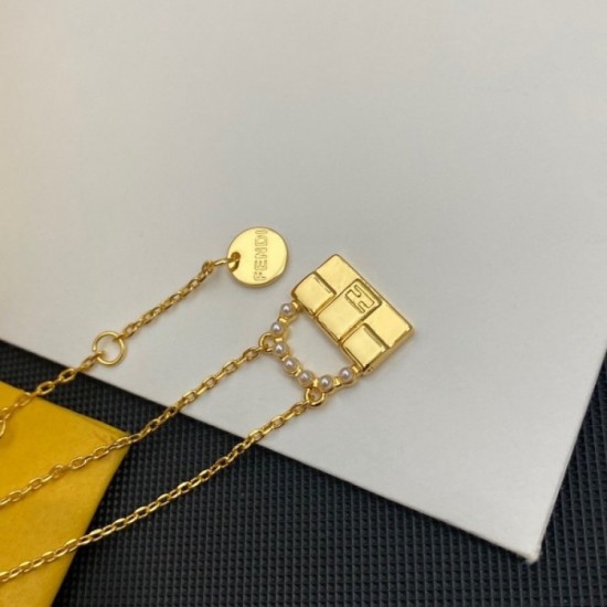 Recommended FENDI Fendi 2022AW necklace for this season Recommended FENDI Fendi 2022AW necklace for this season