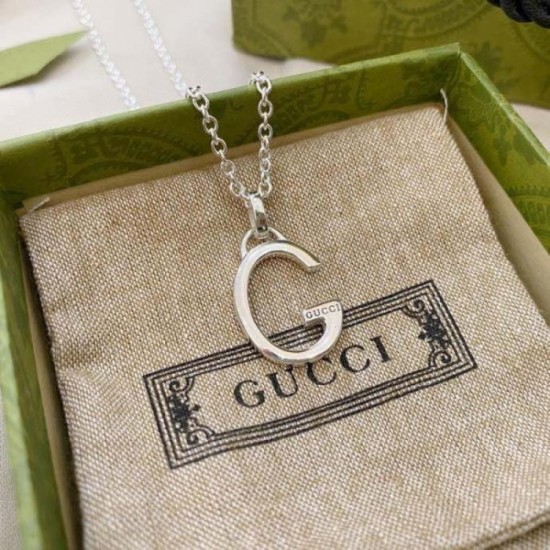 2022SS GUCCI Gucci Tops Necklace Featured This Spring / Summer 2022SS GUCCI Gucci Tops Necklace Featured This Spring / Summer