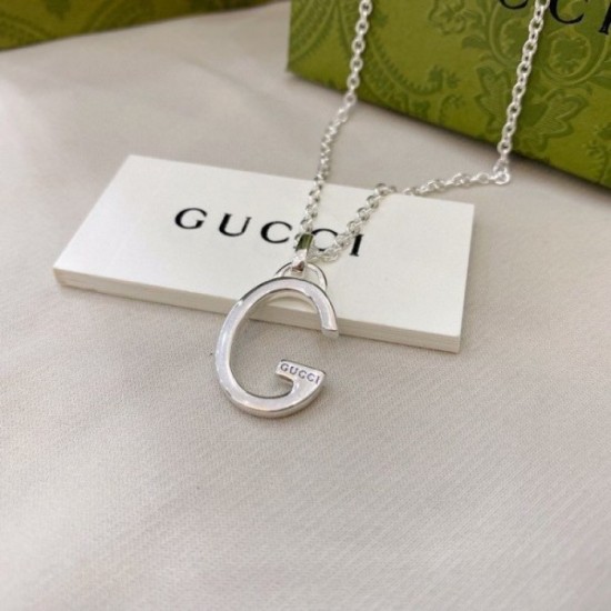 2022SS GUCCI Gucci Tops Necklace Featured This Spring / Summer 2022SS GUCCI Gucci Tops Necklace Featured This Spring / Summer