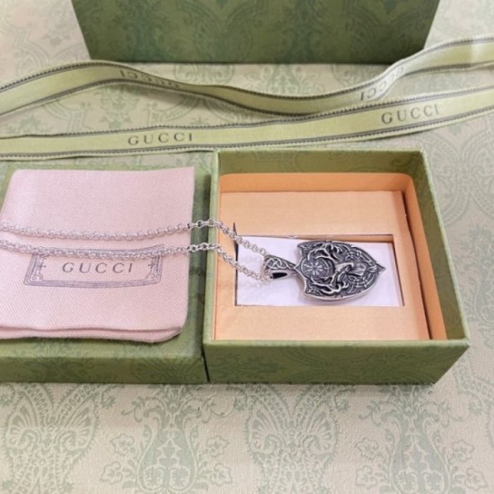 2022SS GUCCI Gucci Spring / Summer New Sold Out Magazine Necklace 2022SS GUCCI Gucci Spring / Summer New Sold Out Magazine Necklace