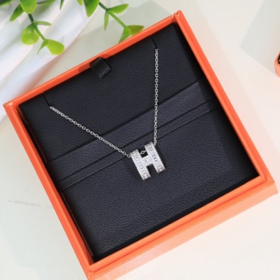 2022SS HERMES Produce a fashionable feeling! necklace 2022SS HERMES Produce a fashionable feeling! necklace