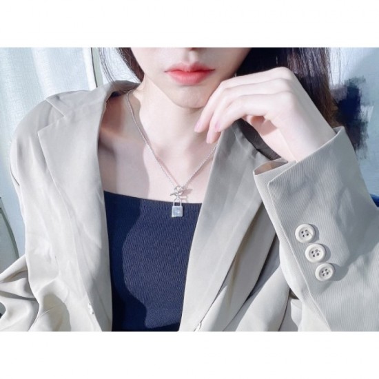 2022SS HERMES Hermes Elegant, clean and likable necklace 2022SS HERMES Hermes Elegant, clean and likable necklace