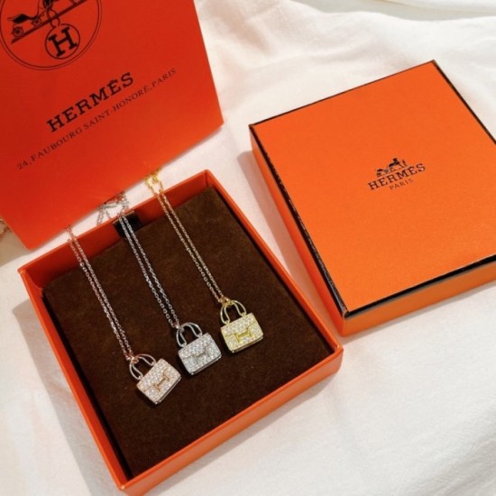 Especially in the fall and winter of this term HERMES Hermes 2022AW necklace Especially in the fall and winter of this term HERMES Hermes 2022AW necklace