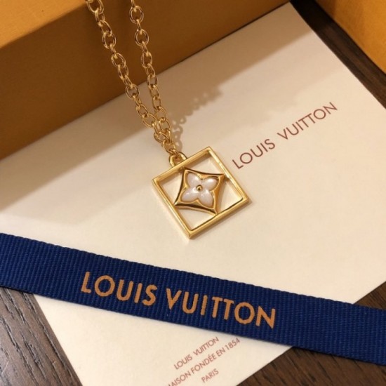 Outstanding freshness LOUIS VUITTON Louis Vuitton 2022AW necklace Outstanding freshness LOUIS VUITTON Louis Vuitton 2022AW necklace