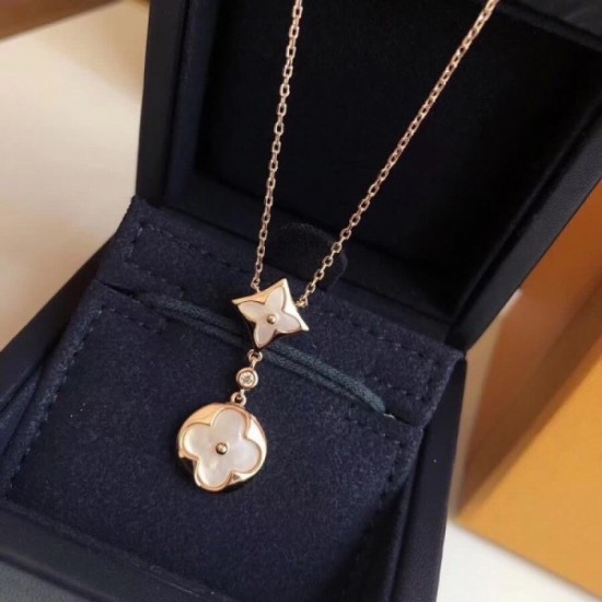 Attractive new LOUIS VUITTON Louis Vuitton 2022AW necklace Attractive new LOUIS VUITTON Louis Vuitton 2022AW necklace