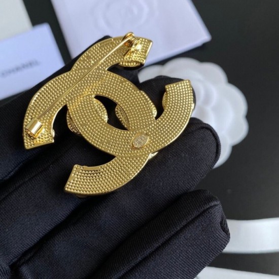 CHANEL 2022 Spring / Summer popular trend item brooch CHANEL 2022 Spring / Summer popular trend item brooch