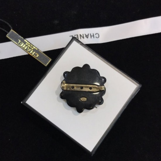 CHANEL 20222 adult casual summer fashion brooch CHANEL 20222 adult casual summer fashion brooch