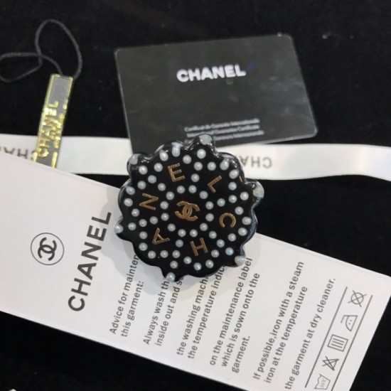 CHANEL 20222 adult casual summer fashion brooch CHANEL 20222 adult casual summer fashion brooch