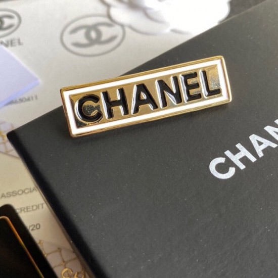 CHANEL 2022 latest fashion brooch CHANEL 2022 latest fashion brooch