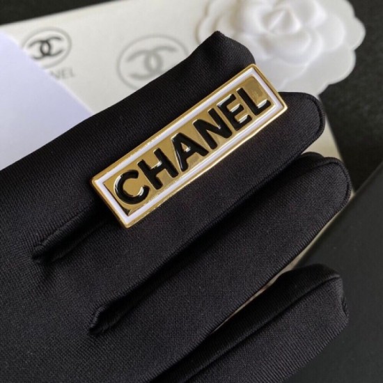 CHANEL 2022 latest fashion brooch CHANEL 2022 latest fashion brooch