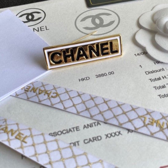 CHANEL 2022 latest fashion brooch CHANEL 2022 latest fashion brooch