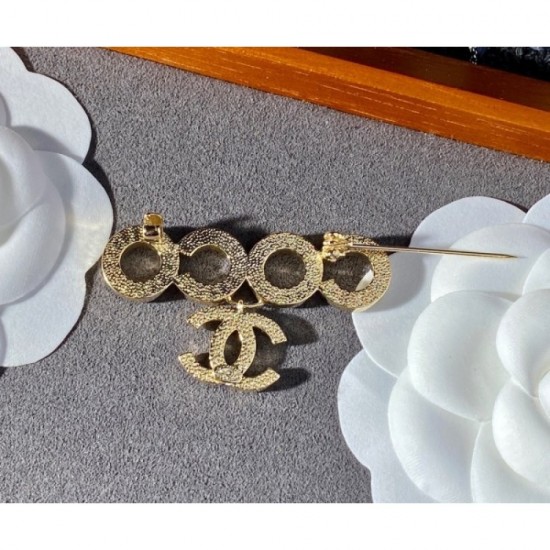 CHANEL 2022 Spring / Summer hottest trend brooch CHANEL 2022 Spring / Summer hottest trend brooch