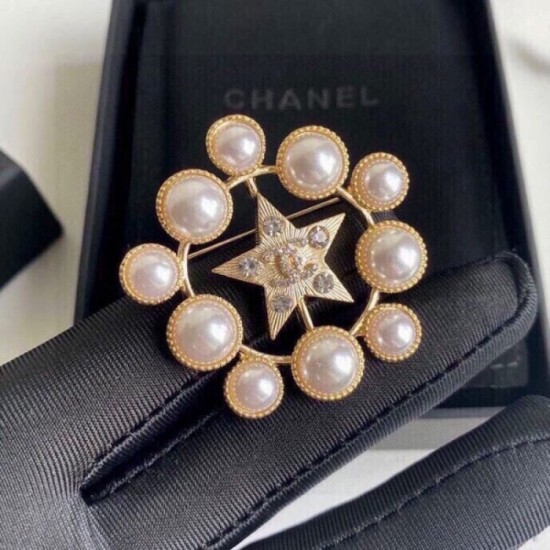 CHANEL 2022 fashionable beauty brooch CHANEL 2022 fashionable beauty brooch