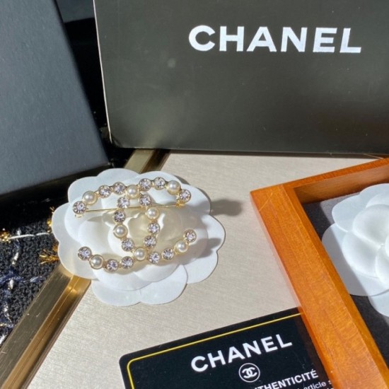 CHANEL 2022 Check out the spring and summer trends Brooch CHANEL 2022 Check out the spring and summer trends Brooch