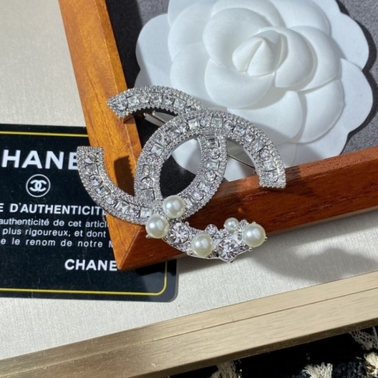 CHANEL 2022 SS trend protagonist brooch CHANEL 2022 SS trend protagonist brooch