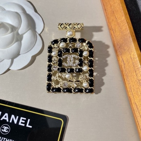 CHANEL 2022SS Cheapest Spring Summer Fashion Brooch CHANEL 2022SS Cheapest Spring Summer Fashion Brooch