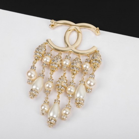 CHANEL Spring / Summer 22 trendy items in advance brooch CHANEL Spring / Summer 22 trendy items in advance brooch