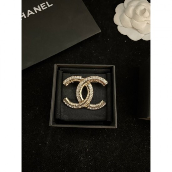 CHANEL 2022 A brooch that can be worn comfortably in the summer CHANEL 2022 A brooch that can be worn comfortably in the summer