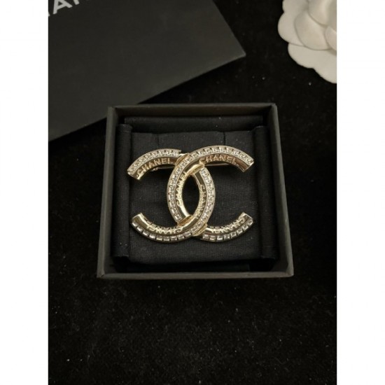 CHANEL 2022 A brooch that can be worn comfortably in the summer CHANEL 2022 A brooch that can be worn comfortably in the summer