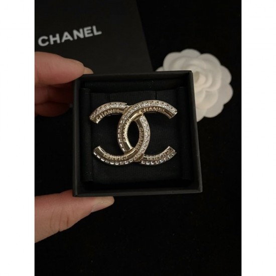 CHANEL 2022 A brooch that can be worn comfortably in the summer CHANEL 2022 A brooch that can be worn comfortably in the summer