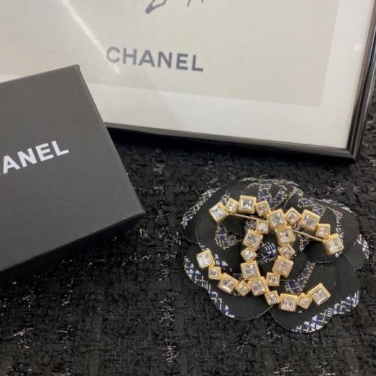 CHANEL 2022SS Trend Check Brooch CHANEL 2022SS Trend Check Brooch