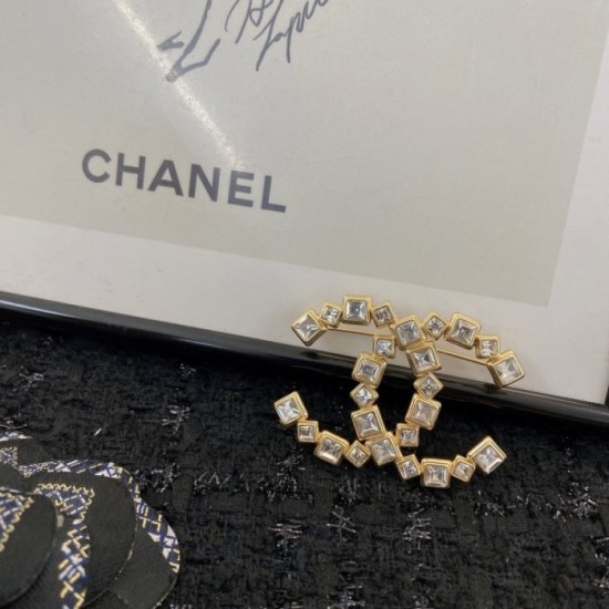 CHANEL 2022SS Trend Check Brooch CHANEL 2022SS Trend Check Brooch