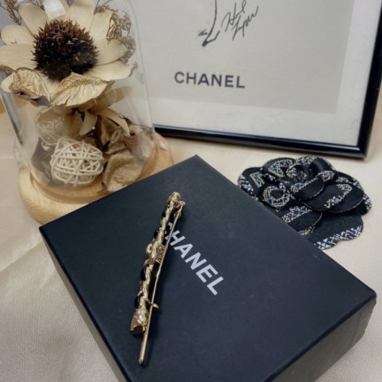 CHANEL 2022 Summer Popular brooch that you can't miss CHANEL 2022 Summer Popular brooch that you can't miss
