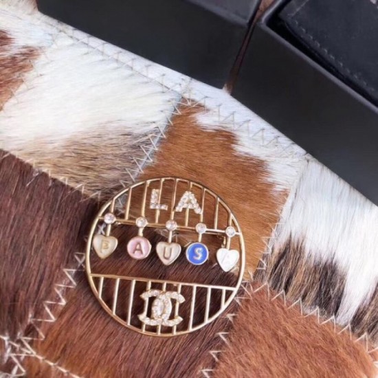 CHANEL 2022 Spring / Summer fashion brooch CHANEL 2022 Spring / Summer fashion brooch