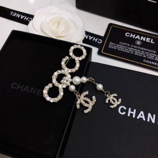 CHANEL 2022 Spring / Summer Featured Brand Recommended Brooch CHANEL 2022 Spring / Summer Featured Brand Recommended Brooch