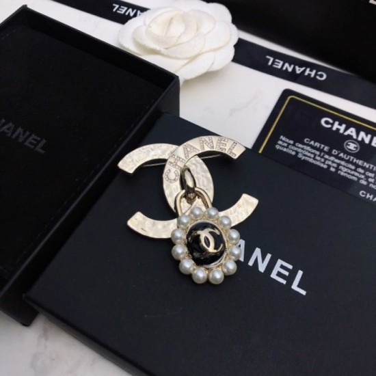 CHANEL 2022 SPRING / SUMMER brooch CHANEL 2022 SPRING / SUMMER brooch